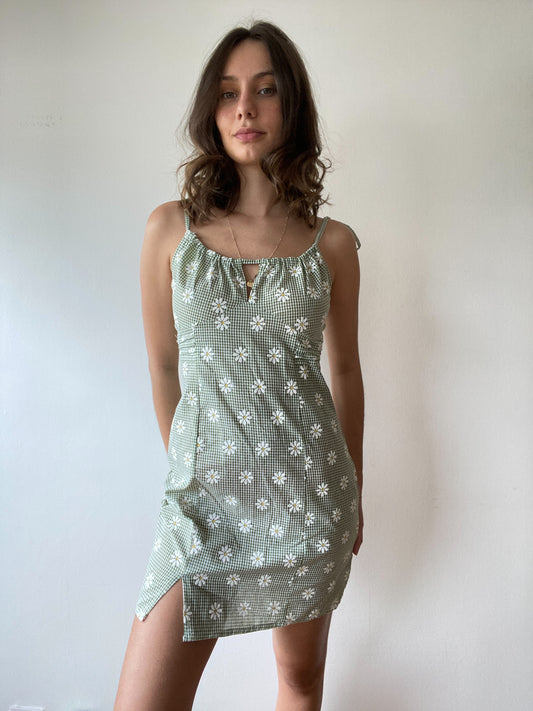 Robe verte à fleur